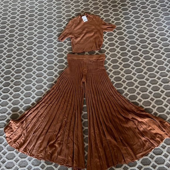 Free People Beach Two-Piece Set – NWT 
Size: Small - Picture 2 of 7